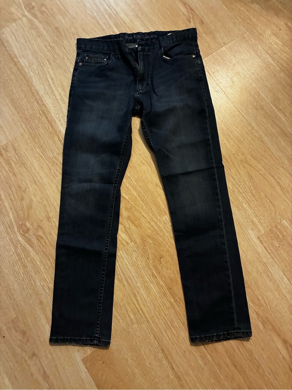 Calvin Klein Men's dark Slim Straight Jeans
